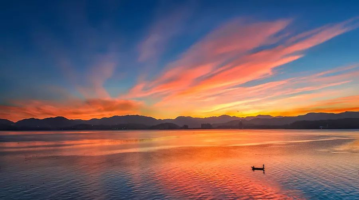  洱海（图片来源：摄图网）