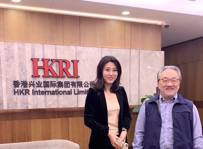 　　记者孙婉秋专访查懋成