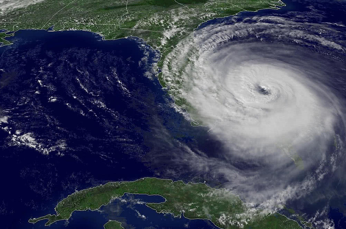 图片：受超强飓风席卷的美国弗罗里达半岛。