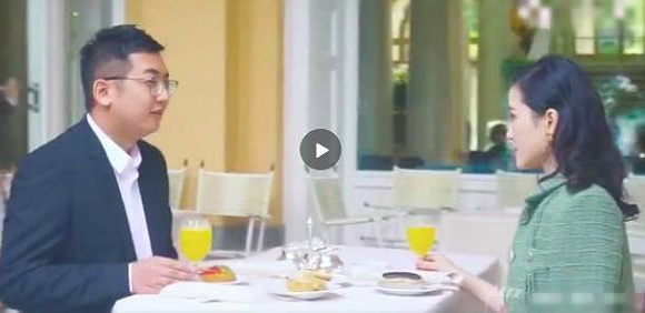  陆家嘴豪宅中的男主人疑似林奇。