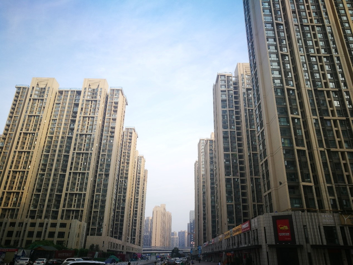 郑州城中村拆迁后，新小区拔地而起。新京报记者 徐倩 摄