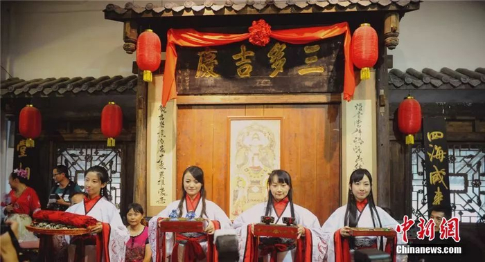 刘渝 摄中新网资料图