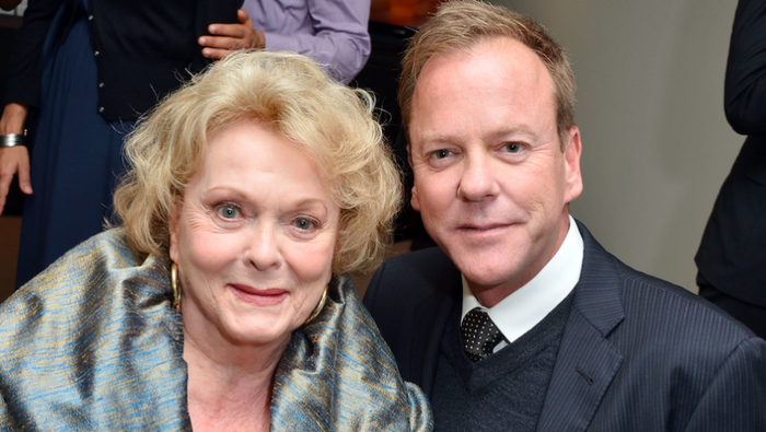 雪莉·道格拉斯（左）与儿子基弗·萨瑟兰