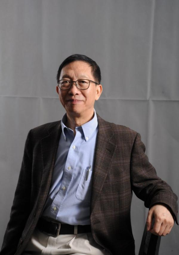 长江商学院经济学教授许成钢。图片来源：《天下杂志》