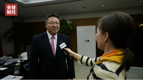 央视独家专访上交所理事长黄红元:积极稳妥推进科创板和注册制试点顺利落地|黄红元|科创|注册制|黄红元|上交所_手机新浪网