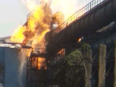 △印度钢铁厂发生管道爆炸（来源：印度亚洲通讯社）