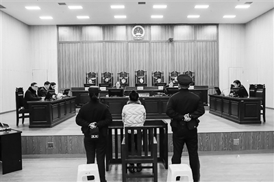 庭审现场 &nbsp;法制时报 图