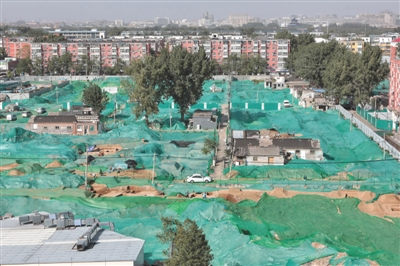 在望坛棚改工地上，发掘工作正在进行。新京报记者&nbsp;王嘉宁 摄