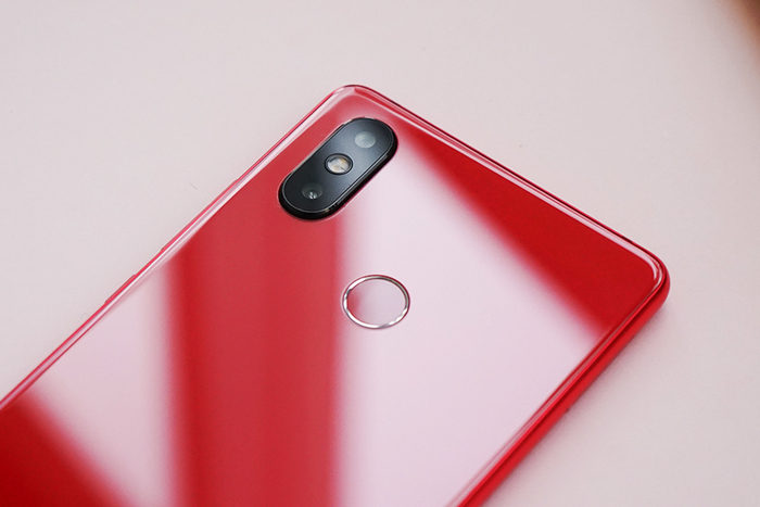 其它配置上,小米8 se支持红外发射器,5.