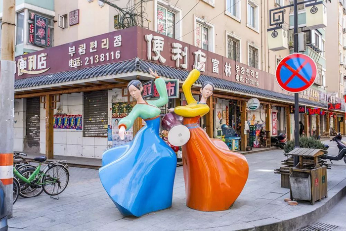 丹东朝韩风情街图片来源：摄图网