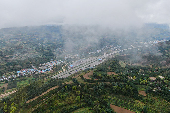 2019年9月14日，甘肃天水市庞家山村，杨成老家的航拍画面。