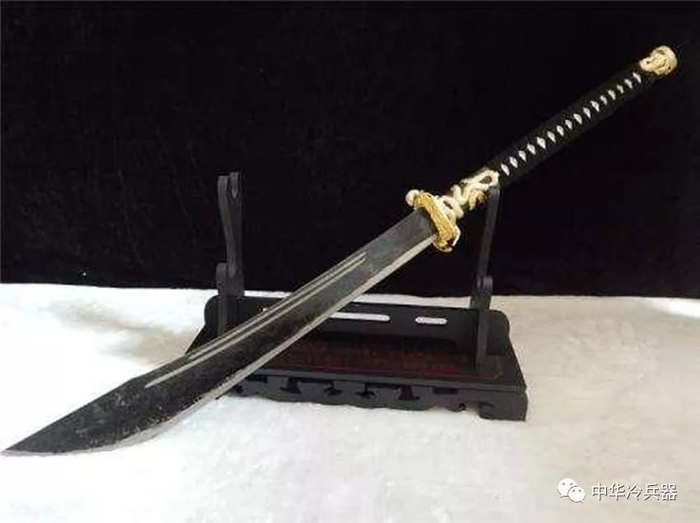 享誉宋朝民间的朴刀,对砍日本倭寇的太刀,到底谁更胜一筹呢?|_新浪军事_新浪新闻