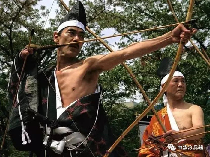 日本流传至今的冷兵器：简述日本弓箭的历史|竹片|射箭|木弓|奈良|武士们_新浪新闻