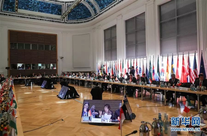 ▲资料图片：2017年11月30日，钢铁产能过剩全球论坛部长级会议在德国柏林举行。