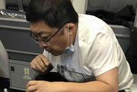医生用嘴为乘客导尿:没人不怕 但这是医生的本能