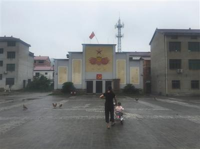 金华市武义县下埠口村，何巧女捐资整修的大礼堂。新京报记者 朱玥怡 摄