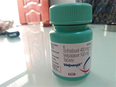 一位患者服用的来自印度的最新仿制药。 受访者供图