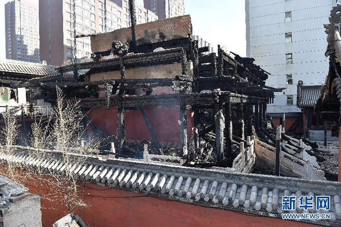 山西太原伏龙寺火灾过后，图片来源：新华网