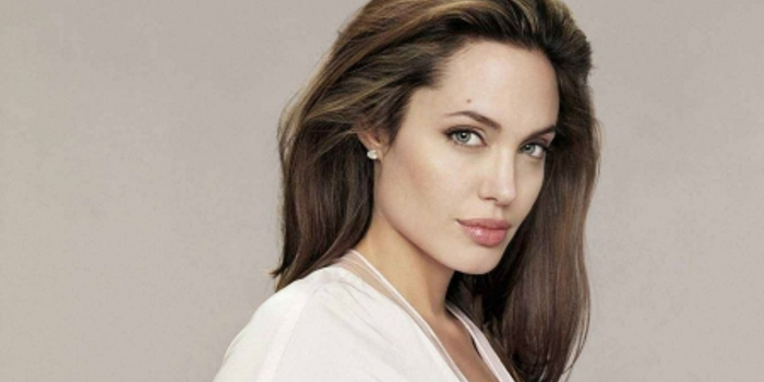 安吉丽娜·朱莉首演漫威电影 导演竟是宋丹丹