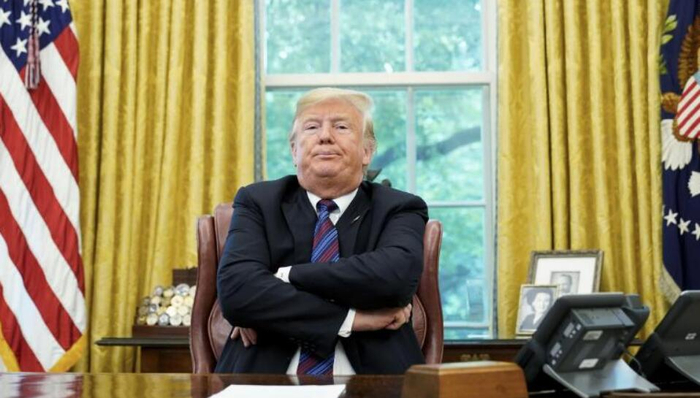 （特朗普本色出演两部纪录片《华氏119》和《国家之死》提名“最差男主角” 图片来源：CNN）