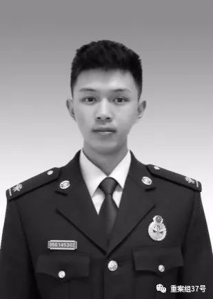 ▲凉山支队警勤排新闻报道员 代晋恺。 &nbsp; &nbsp;&nbsp;图：中华人民共和国应急管理部