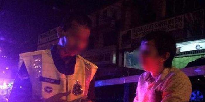 中国孕妇赴大马旅游遇警察勒索 佯装羊水破裂