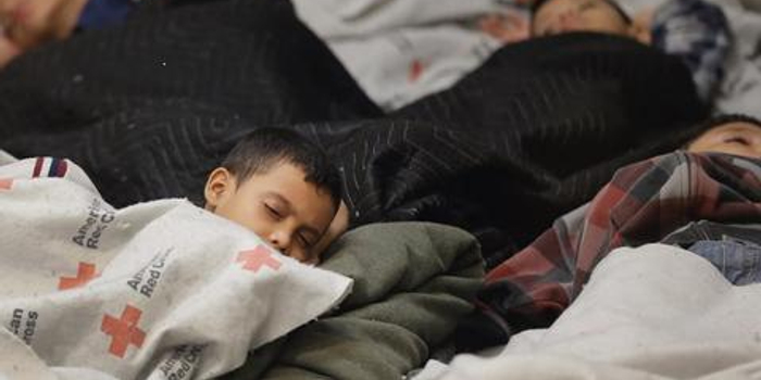 美国骨肉分离政策曝后遗症:父母寻子如大海捞