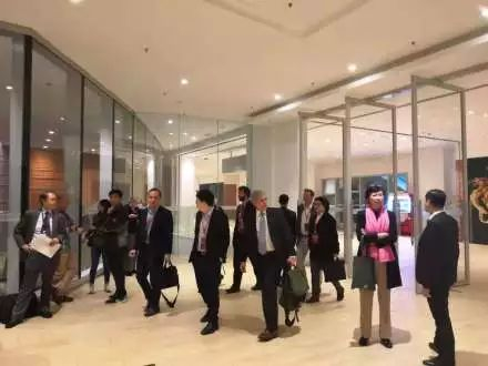  早上8点，基因编辑先驱张锋等人入场。&nbsp;