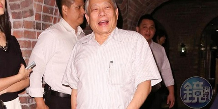 台媒:蔡衍明挤下郭台铭成为台湾首富