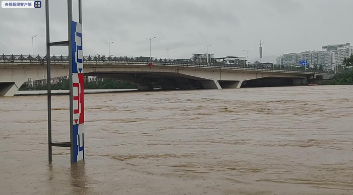  从6月8日开始，漓江上游再次普降大到暴雨，局部大暴雨到特大暴雨，受此影响，广西桂林境内多条河流水位迅速上涨，漓江、桃花江、小榕江等河流再次出现超警戒水位。