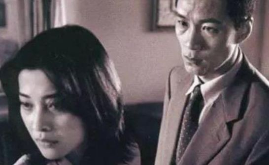  电视剧《不要和陌生人说话》截图，图自网络