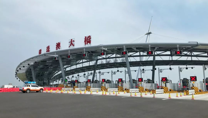  港珠澳大桥收费站（图/央视记者 梁震）