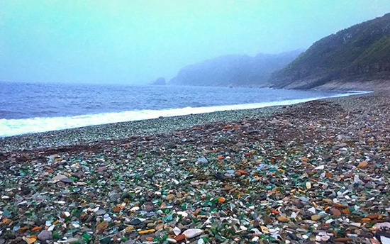 玻璃海滩 资料图