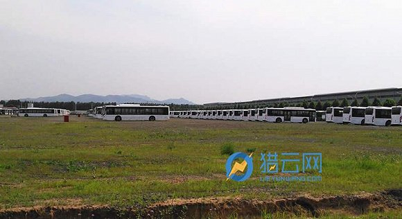 广通汽车厂区右侧场地库存车辆