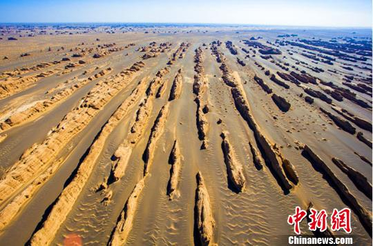 （资料图）图为甘肃敦煌雅丹国家地质公园。　钟欣　摄