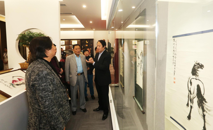 全国首个徐悲鸿艺术空间落户新街口,可零距离欣赏大师真迹_手机新浪网