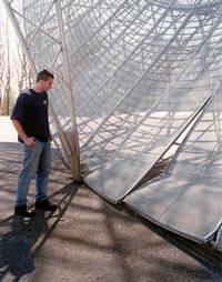 SETI项目之一BETA项目所使用的26米射电望远镜在1999年的一场风暴中垮倒在地，这让BETA项目最终停运