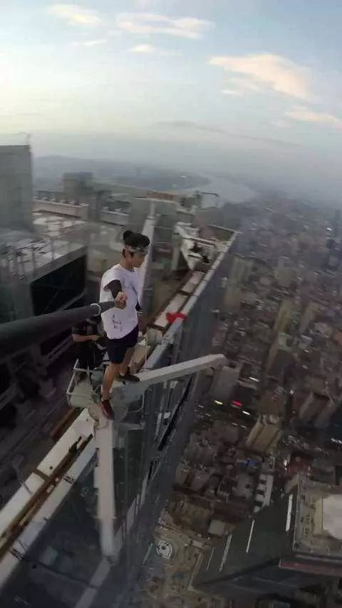 ▲图片截自“极限-咏宁”小视频