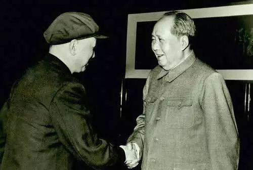 毛泽东主席会见钱学森