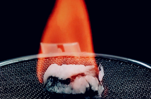 中国南海试采的“可燃冰 ” 图片来源：视觉中国