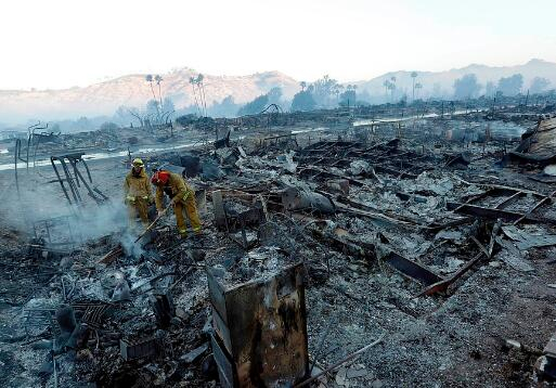  美国总统特朗普8日正式宣布加州进入“紧急状态”。（图片来源：美国中文网）