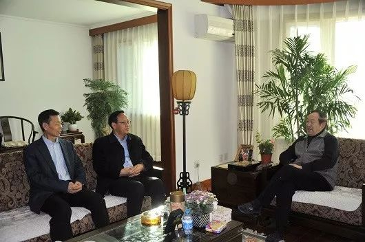 △&nbsp;蒋树声（右一）