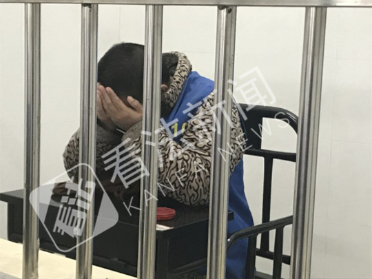 郝建民说12年来自己一直在悔恨中度过。 摄/法制晚报·看法新闻记者 洪雪