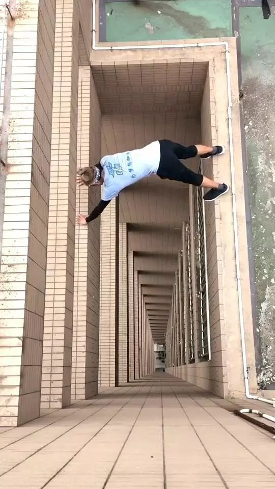 ▲图片截自“极限-咏宁”小视频