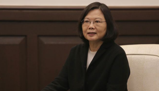 蔡英文16日表示要尽一己之力，让美国在经济上有新的景象。图片来自台湾“中央社”