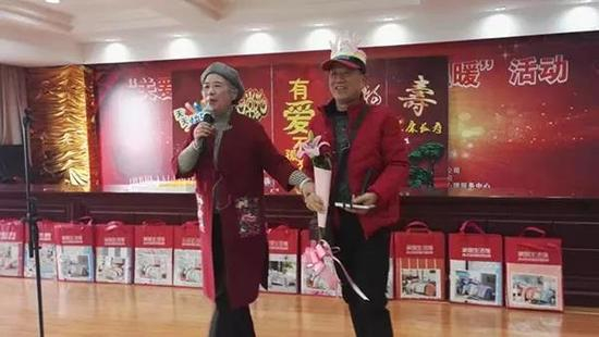 2017年3月，聂和平在集体生日会上唱《老公老公我爱你》。