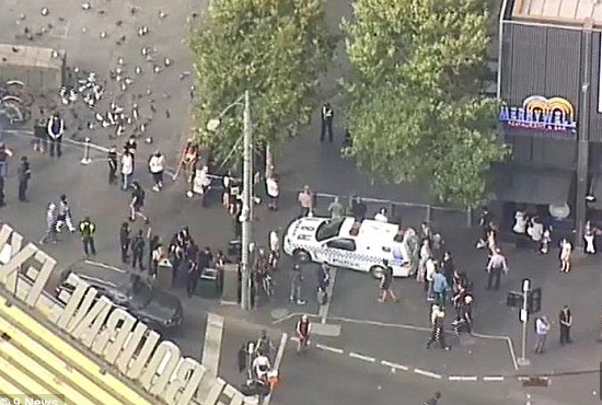 墨尔本皇冠赌场遭紧急疏散。（图片来源：每日邮报）