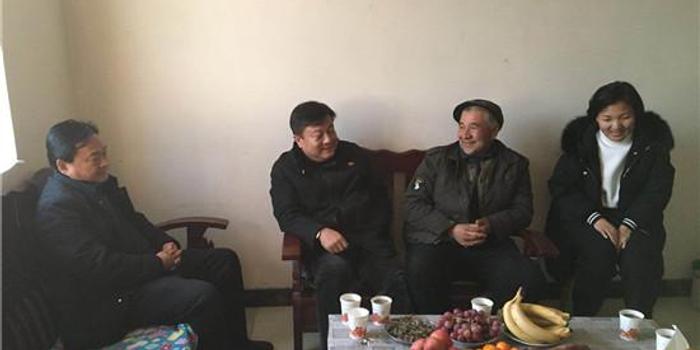 新疆和硕县领导看望慰问驻村工作队