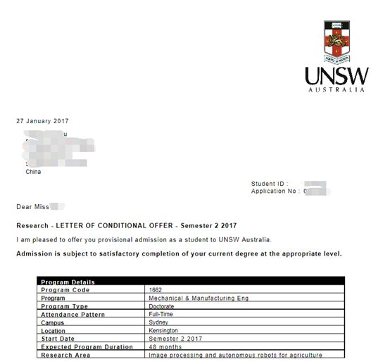 　　▲图为其中一名学生获得的澳大利亚名校新南威尔士大学的录取通知书和国家留学基金管理委员会的公派证明