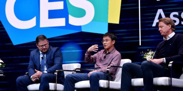 百度集团总裁陆奇:人工智能是5G最好伙伴和加速器